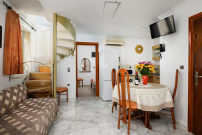 Matzi House